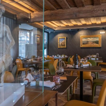 Locanda Degli Artisti Art Hotel Canazei Buitenkant foto