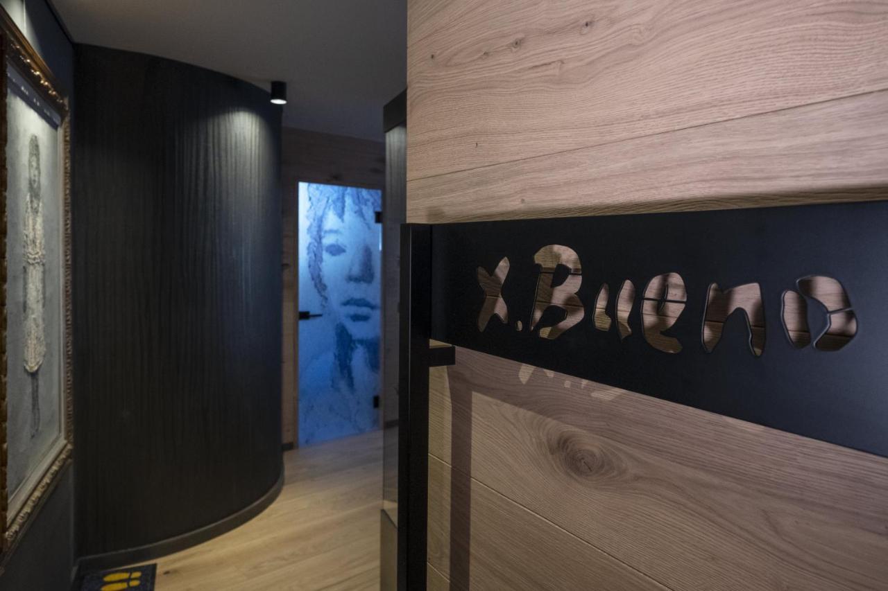 Locanda Degli Artisti Art Hotel Canazei Buitenkant foto