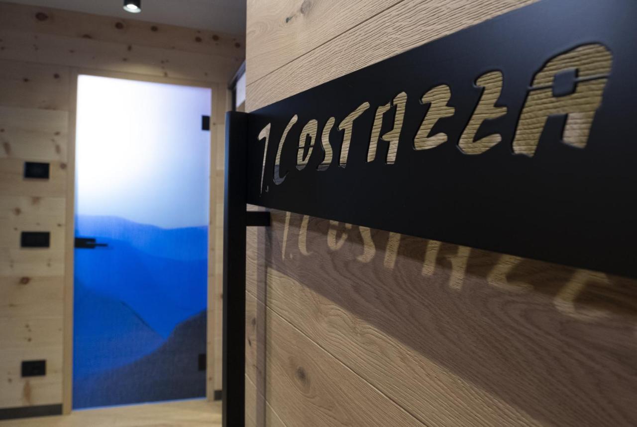 Locanda Degli Artisti Art Hotel Canazei Buitenkant foto