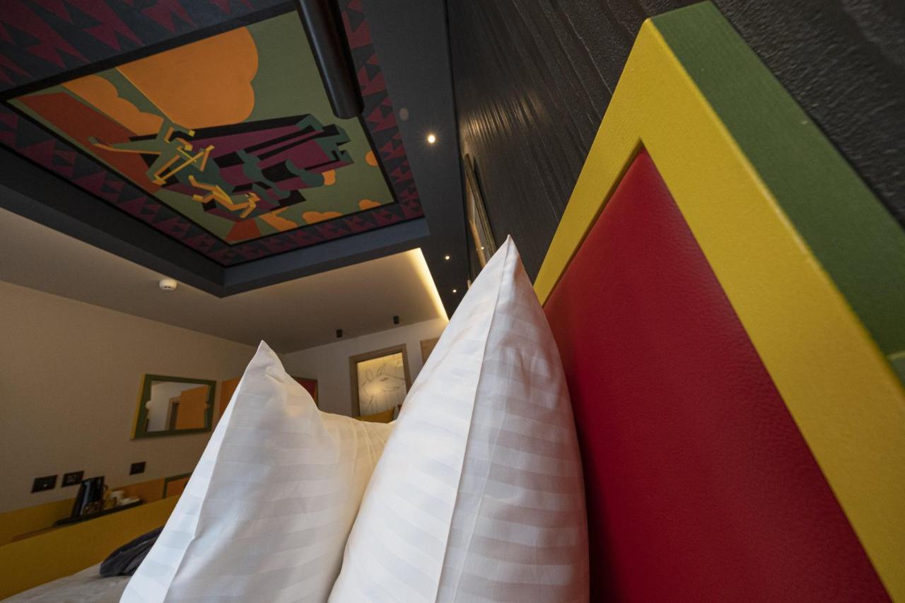 Locanda Degli Artisti Art Hotel Canazei Buitenkant foto