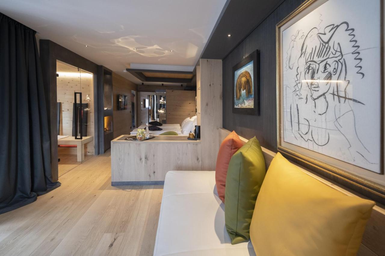 Locanda Degli Artisti Art Hotel Canazei Buitenkant foto